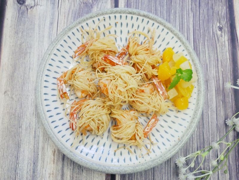 餐廳菜「麵線蝦」酥脆無比、好美味~