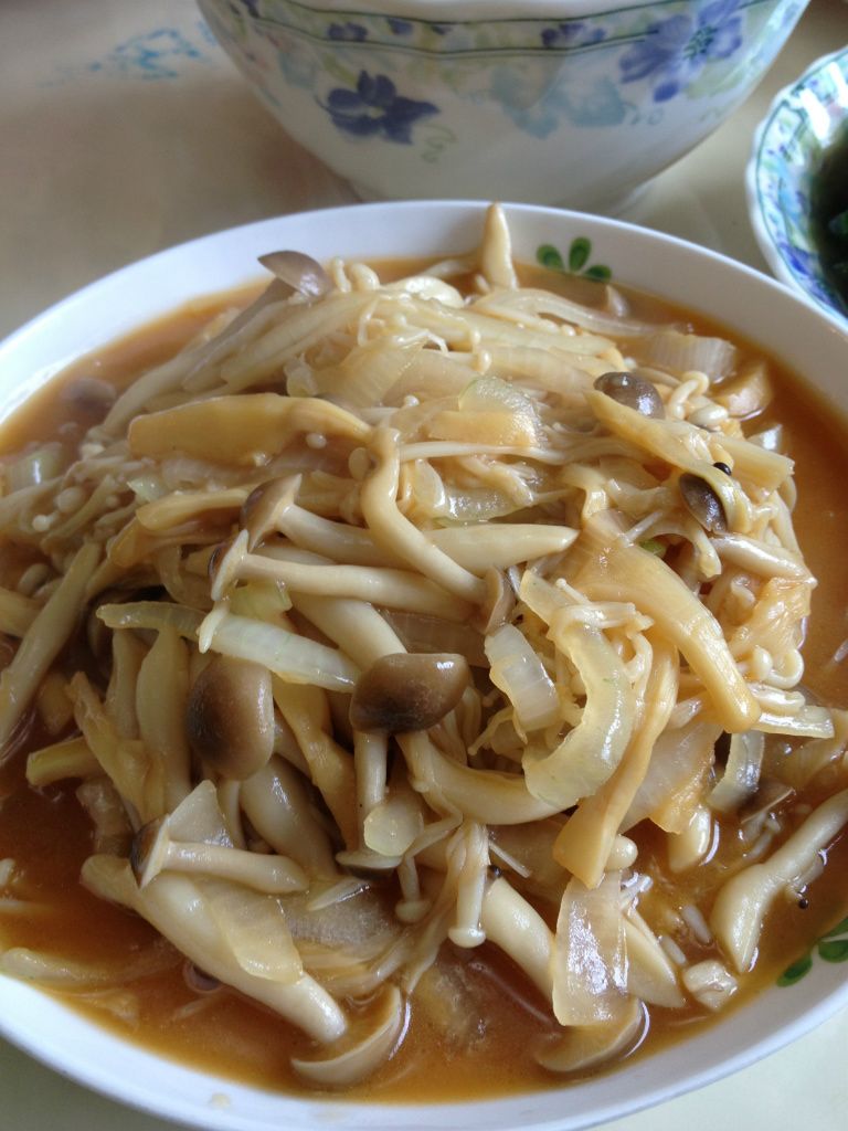 玉筍燴雙菇