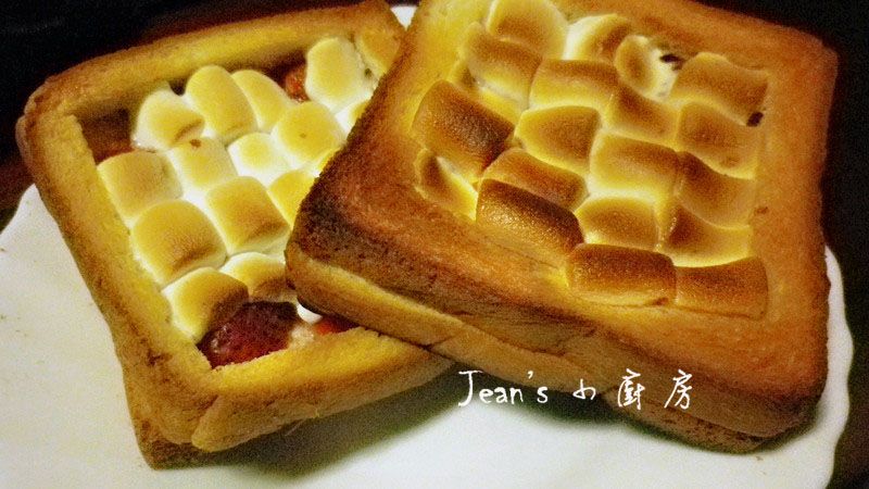 草莓棉花糖土司