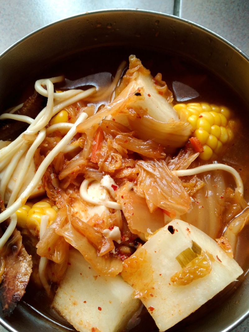 泡菜燒肉湯麵