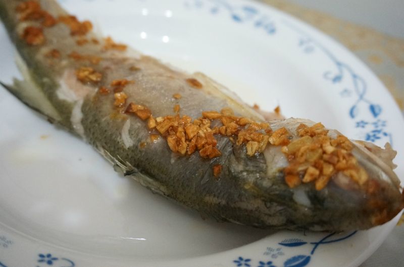 「健康廚房 黃金大廚10分鐘出年菜」年年有餘之蒜香燒魚