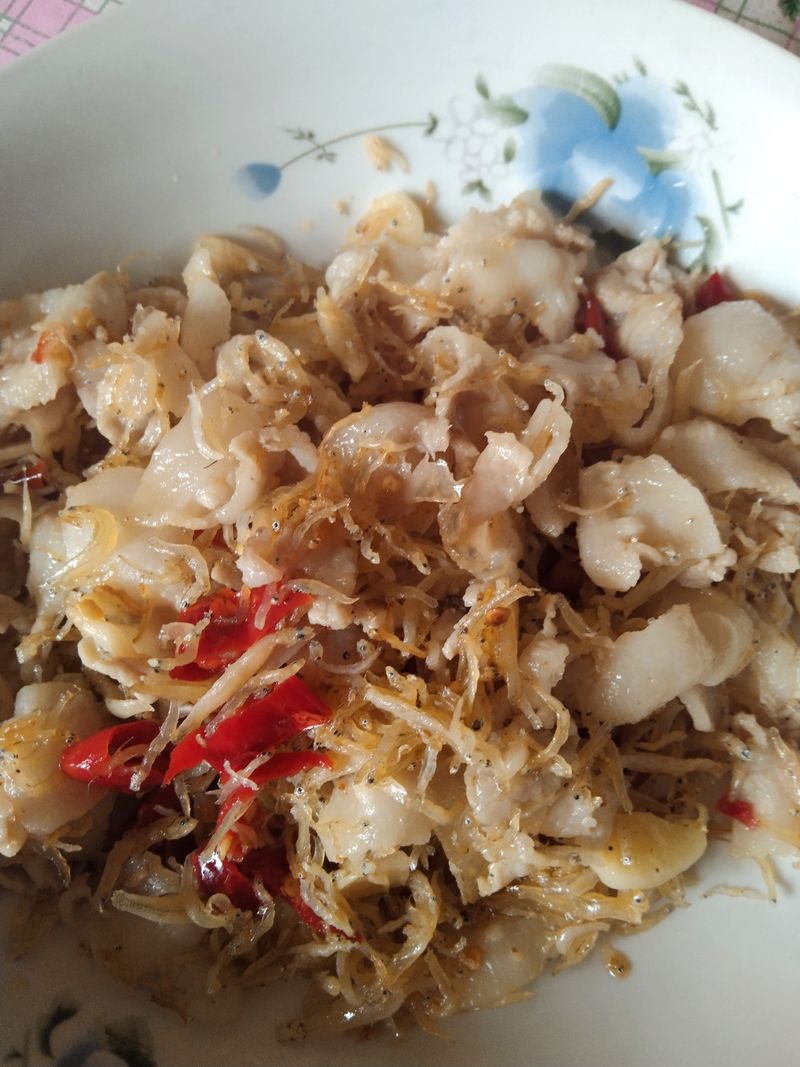 魩仔魚炒肉