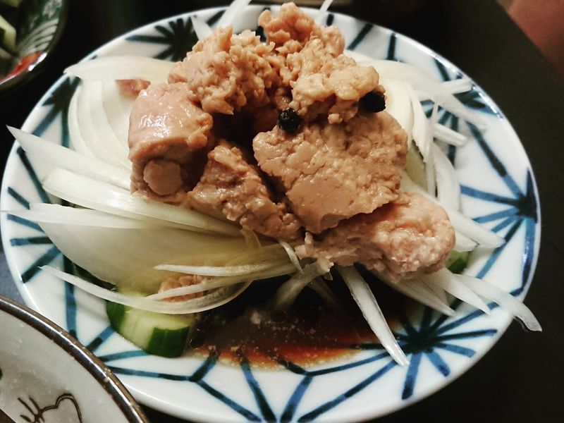 洋蔥拌鱈魚肝