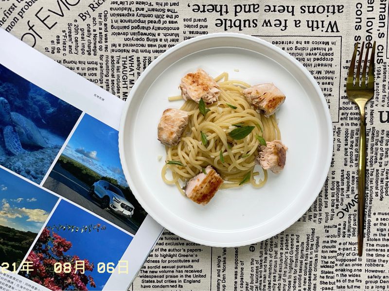 檸檬鮭魚義大利麵