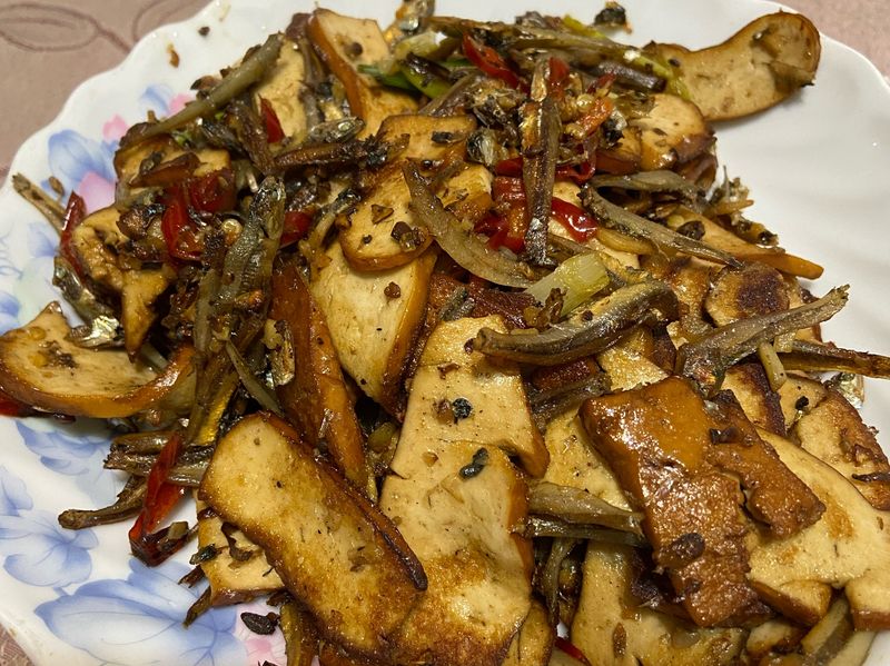 炒豆干小魚