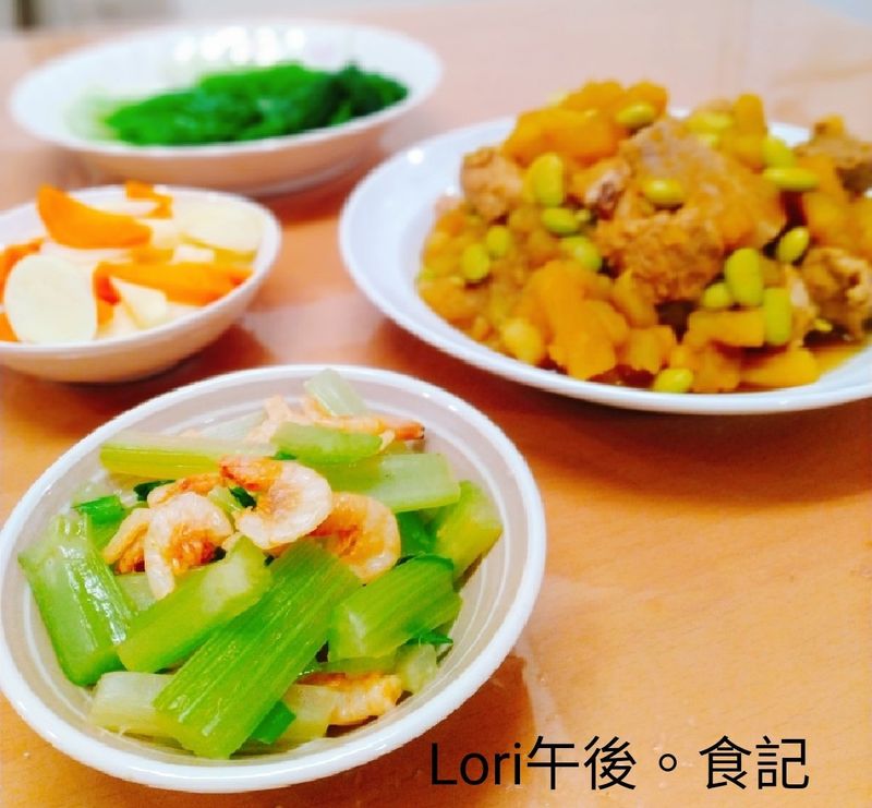 地瓜炒豬肉+芹菜蝦米+蒜香筊白筍