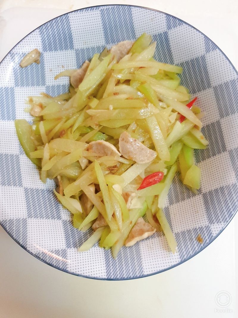 佛手瓜炒貢丸