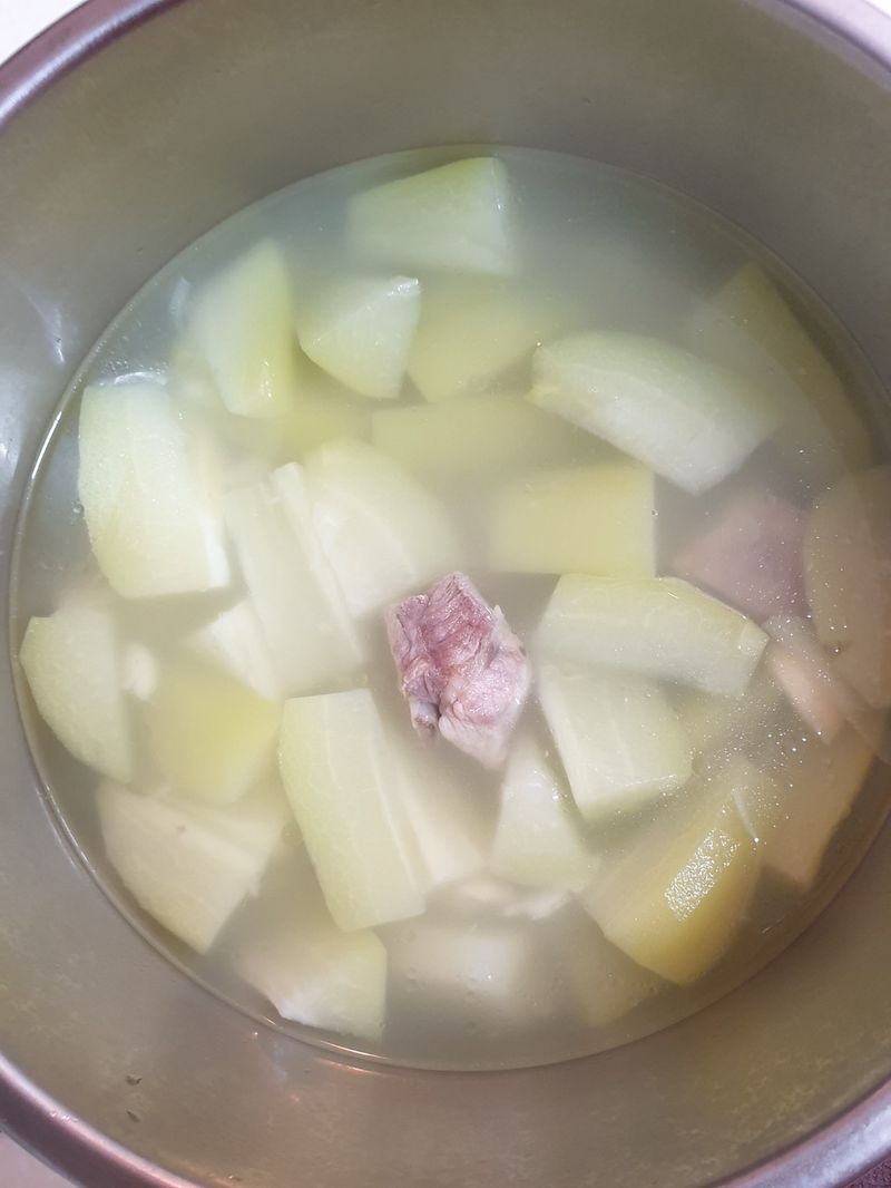 佛手瓜排骨湯