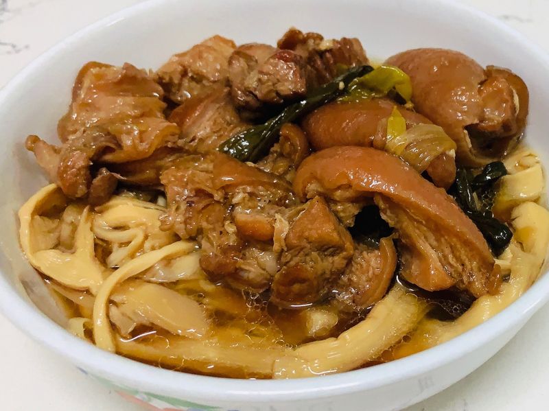 「筍絲豬蹄膀」總鋪師級控肉