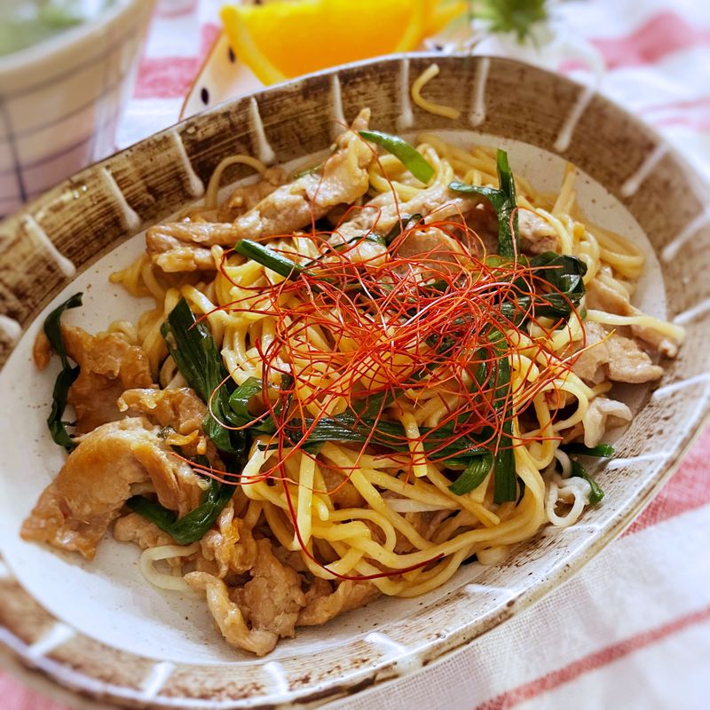 韭菜肉片炒麵