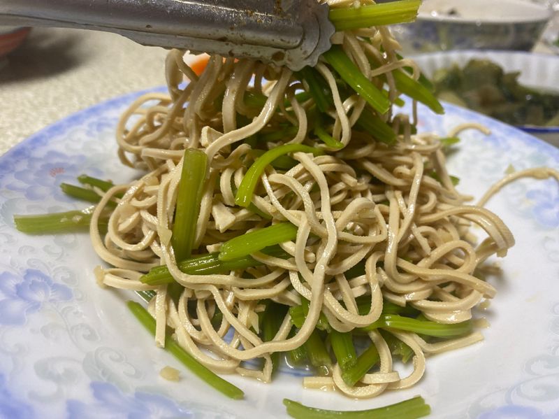 涼拌干絲