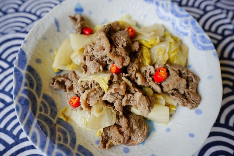【酸白菜炒牛肉】酸辣好開胃，牛肉熟度完美