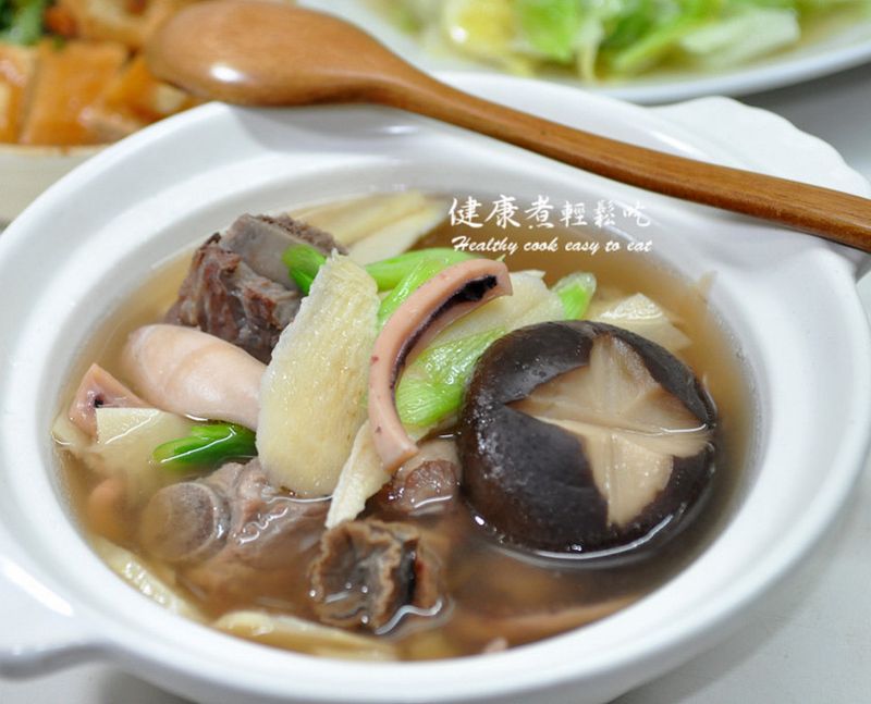 冬筍魷魚螺蒜湯