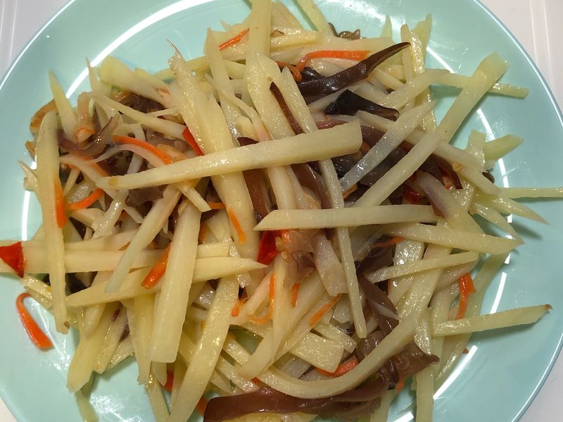 醋溜土豆絲(炒馬鈴薯絲)