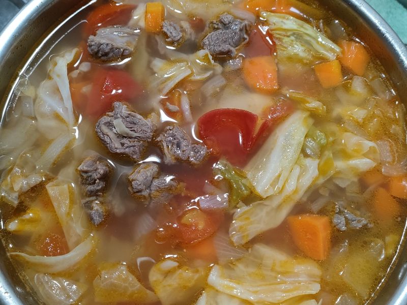 番茄蔬菜牛肉湯