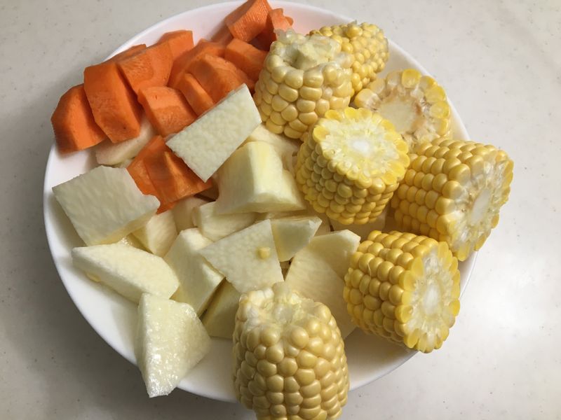 山藥排骨燉湯