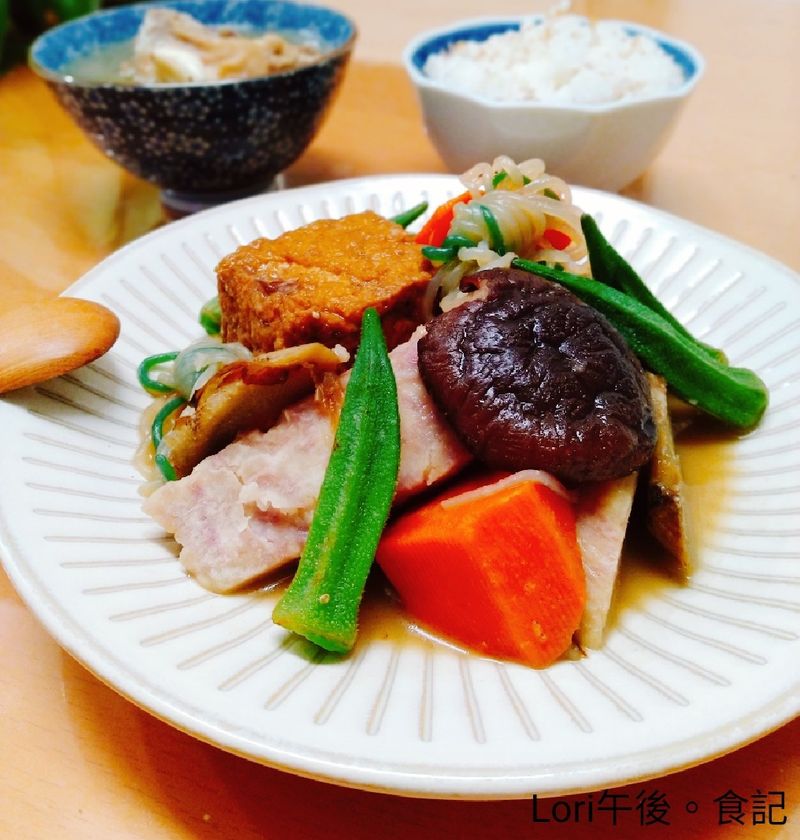 蔬菜燉油豆腐(御前煮)+蒜頭雞翅湯