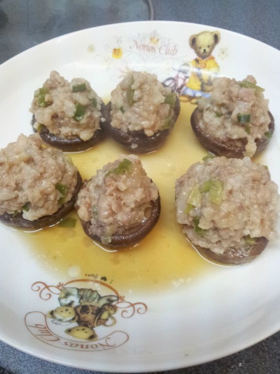 ♥ 香菇鑲肉丸