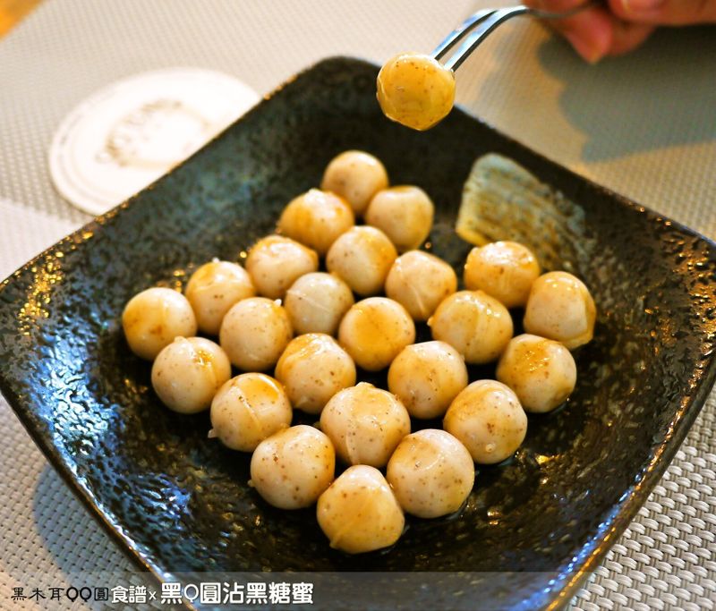 黑Q圓沾黑糖蜜