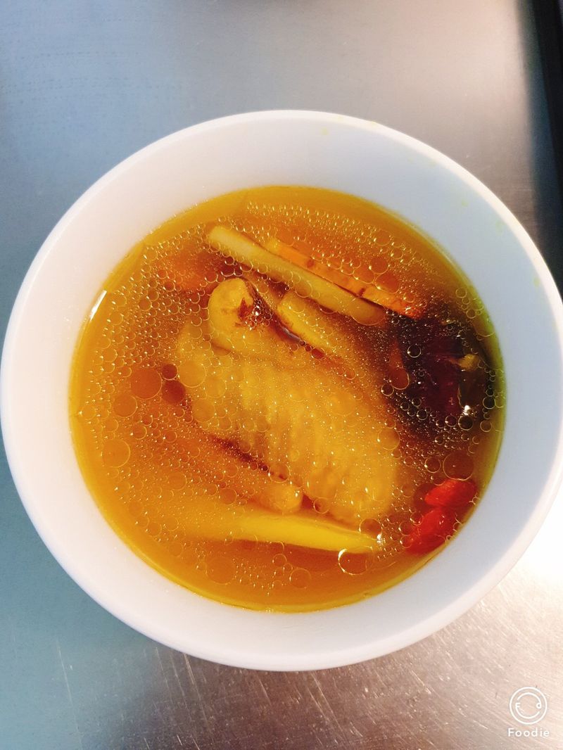 薑黃藥燉雞湯