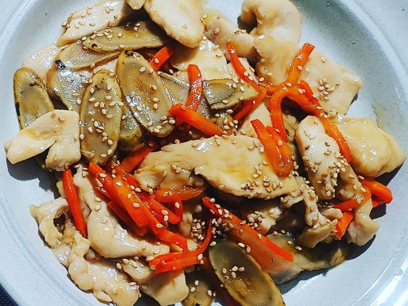 牛蒡炒嫩雞胸