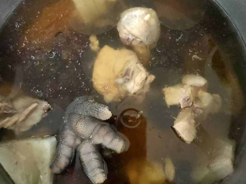 黑棗雞湯