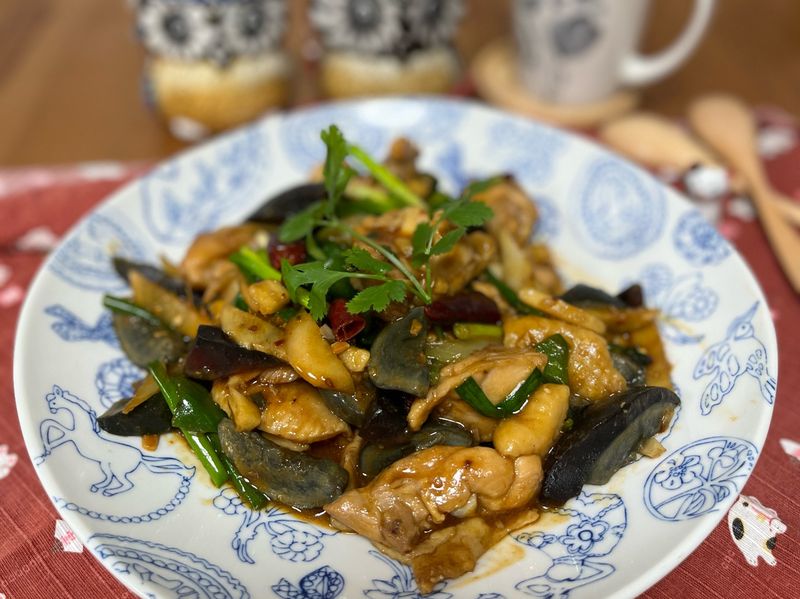 宮保皮蛋香雞(創意料理)