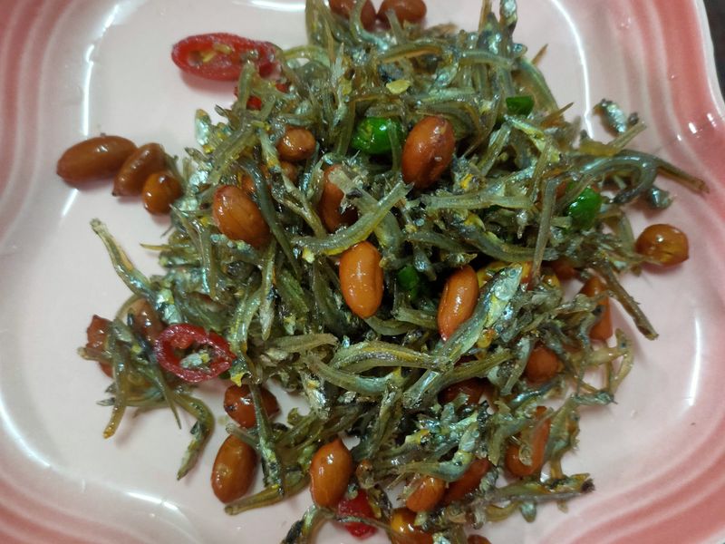 花生小魚乾