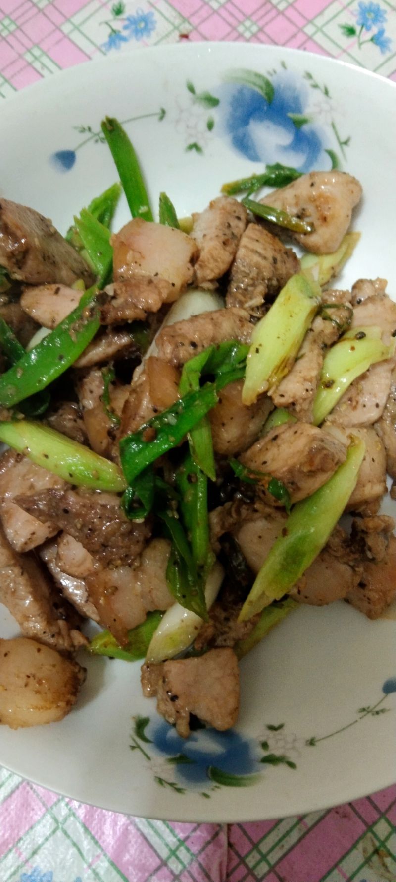 大蒜段炒鹹豬肉