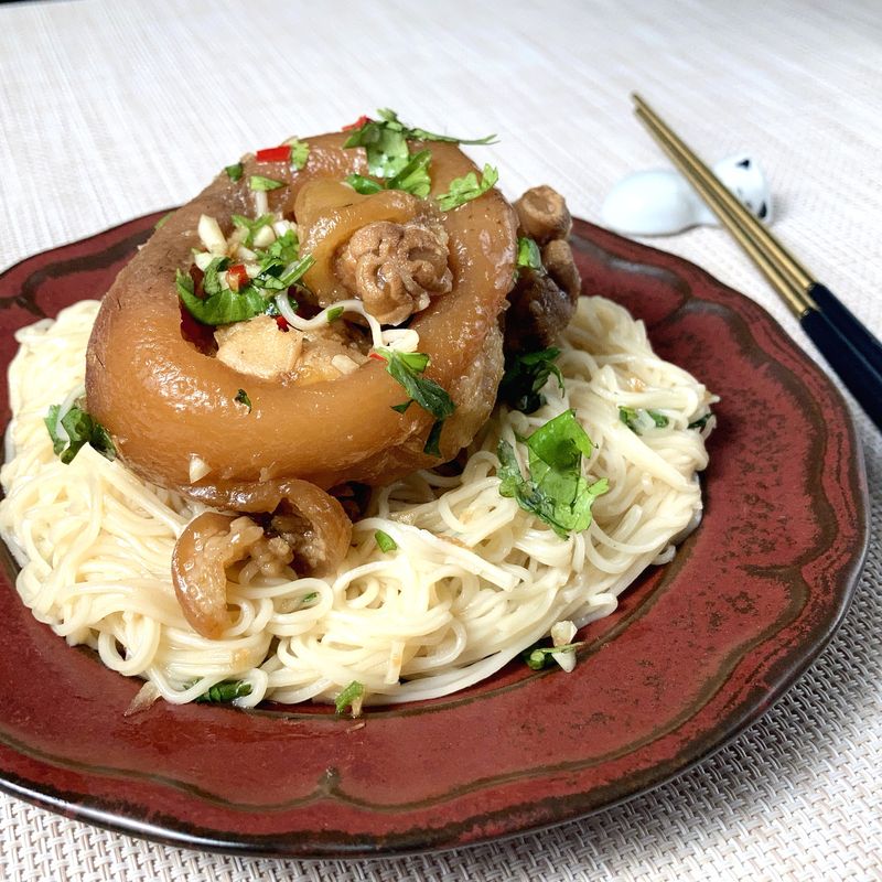 豬腳麵線