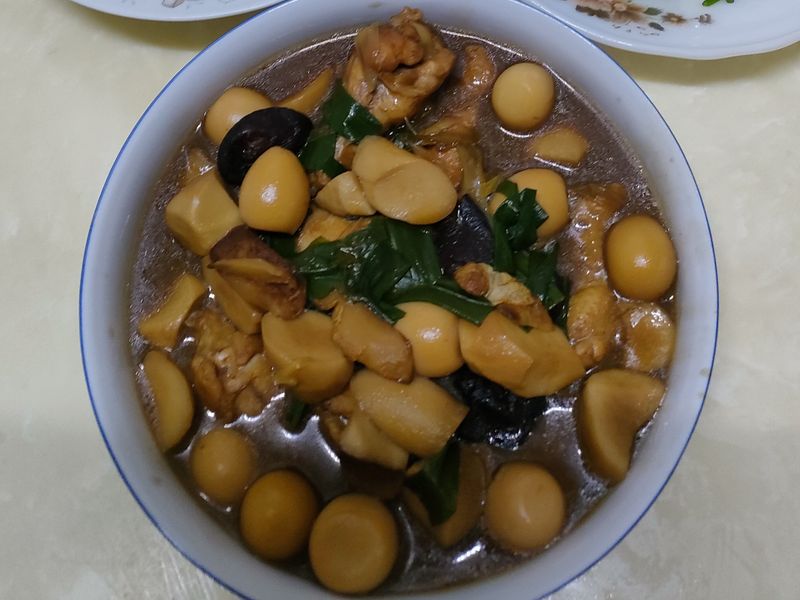 蠔油雙菇燉雞