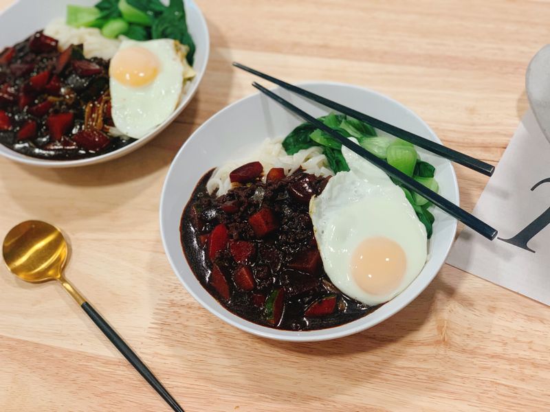 韓式炸醬麵