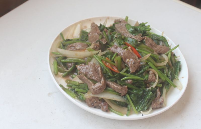 菠菜炒牛肉