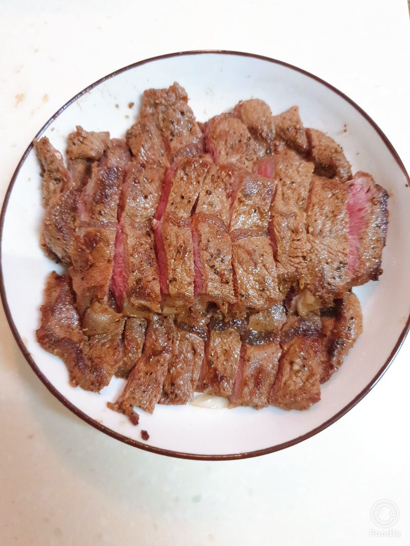 黑胡椒牛排(二)