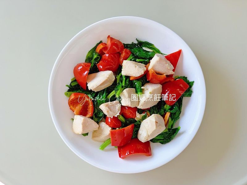 甜椒豆苗炒雞丁(雞胸肉軟嫩不柴的方法)