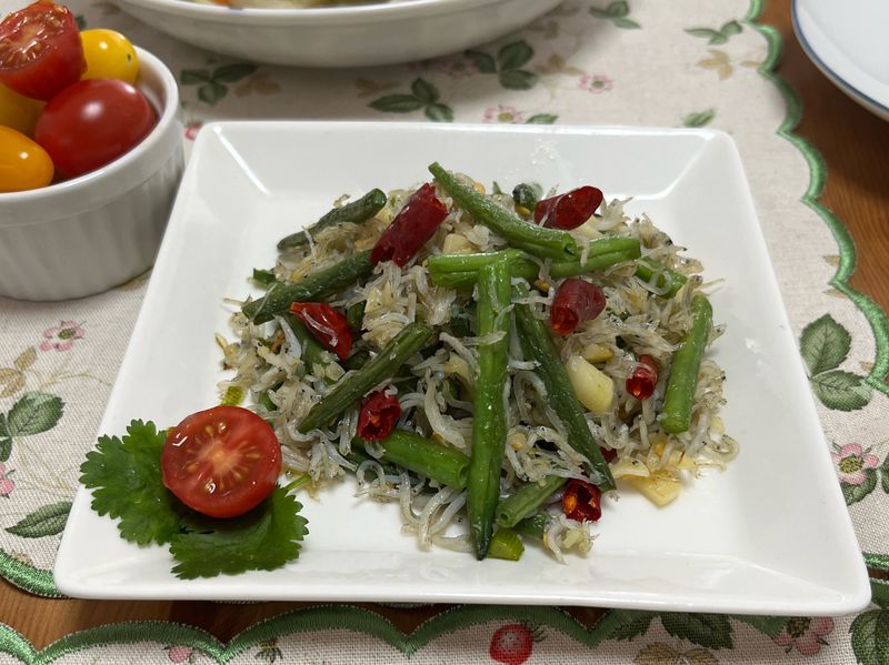 蒜香小魚四季豆(小菜)