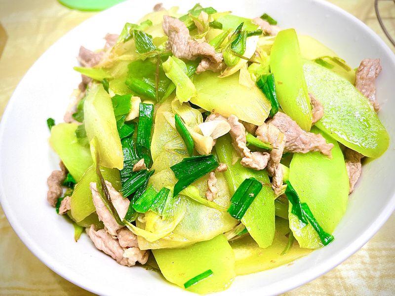 萵筍(A菜心)炒肉絲
