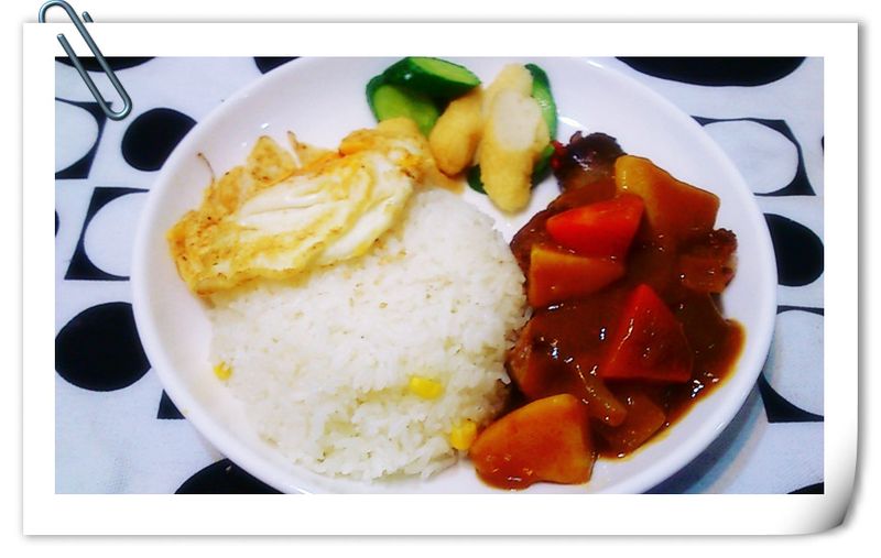 咖哩雞腿飯(雞腿乾煎版)