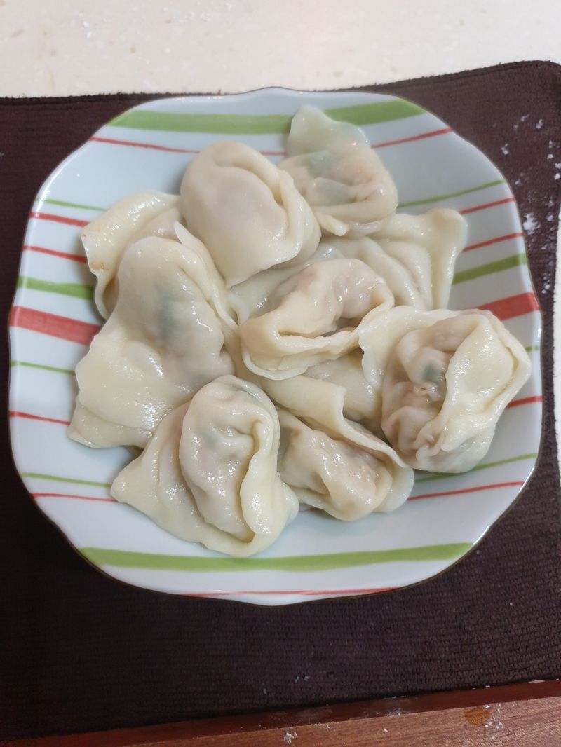 韓式辣味水餃돼지고기 물만두