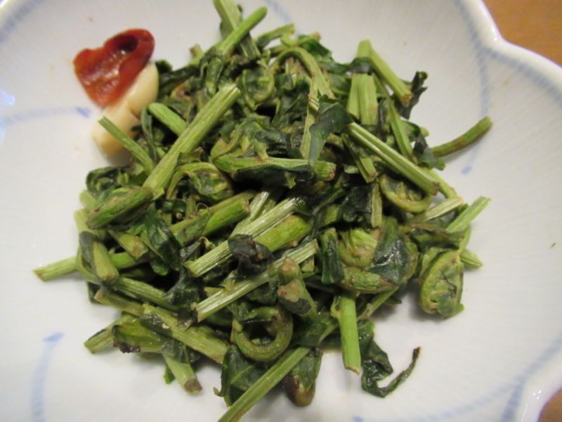 蝦醬蕨菜