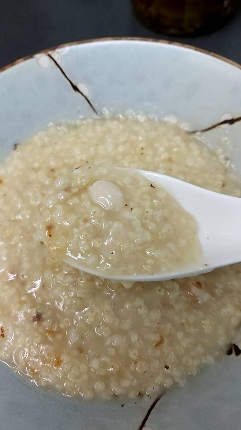 花生仁小米粥