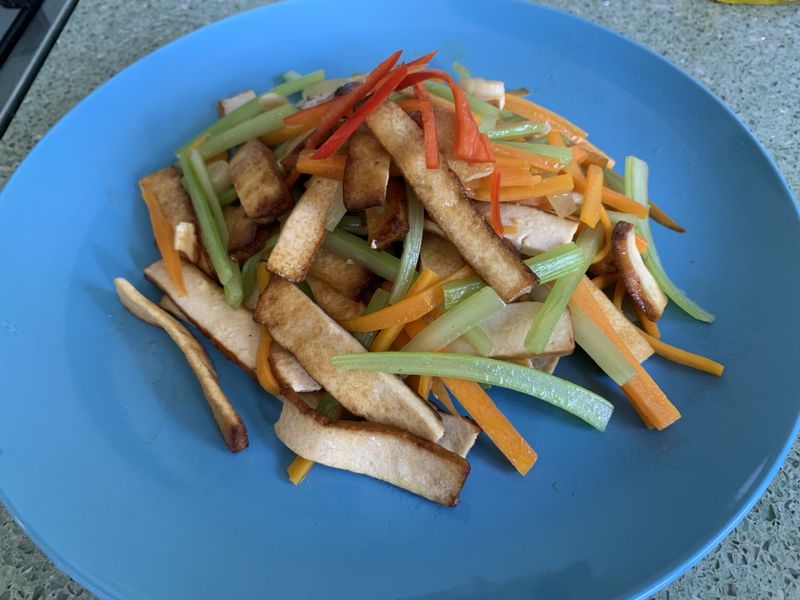 芹菜炒豆乾