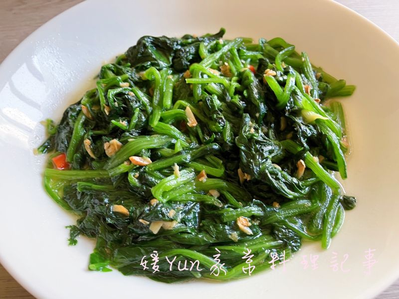 香蒜菠菜。快速料理