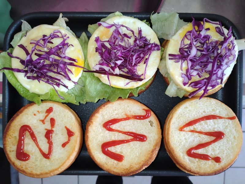 輕食漢堡