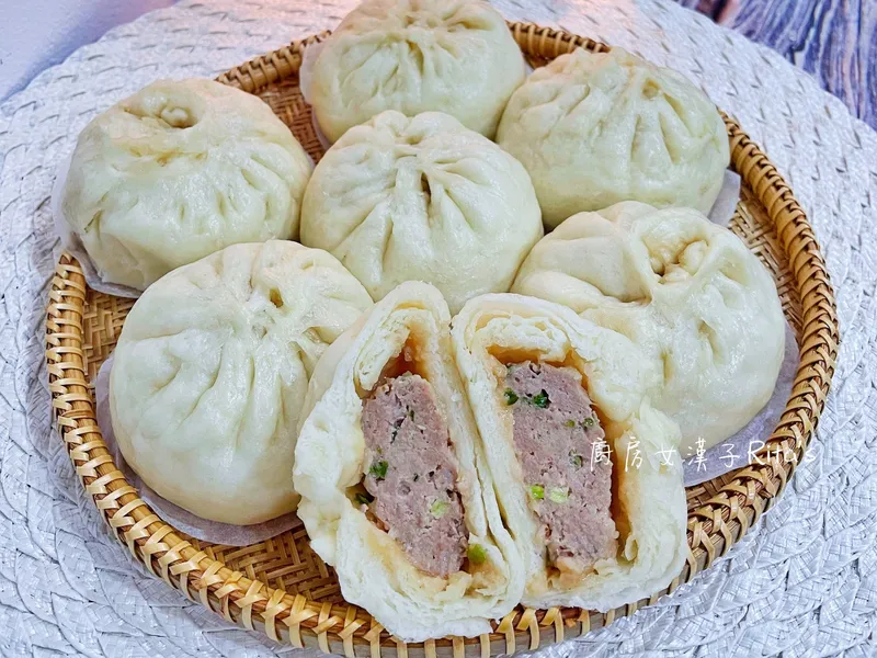 破酥肉包