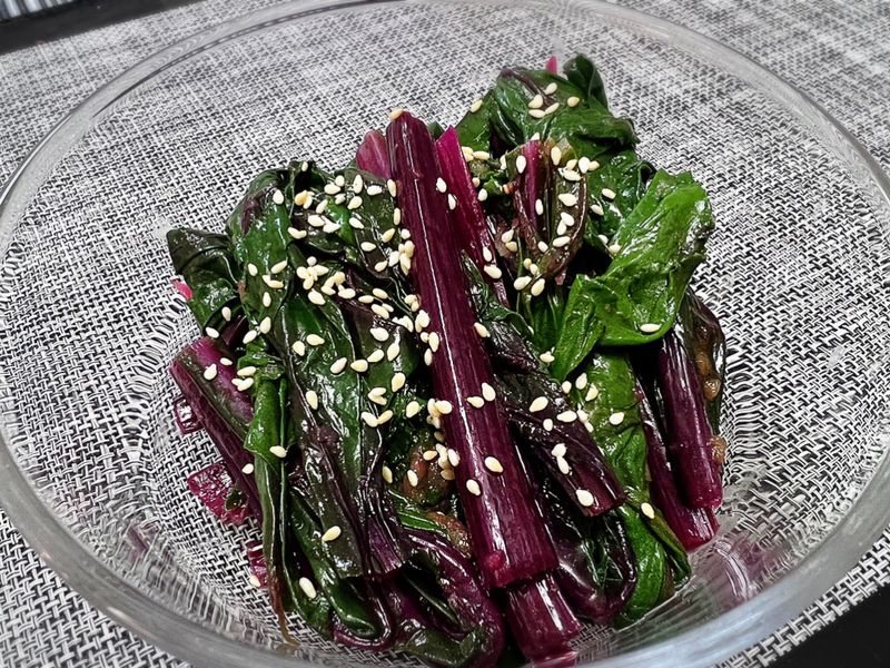 涼拌紅菜頭葉
