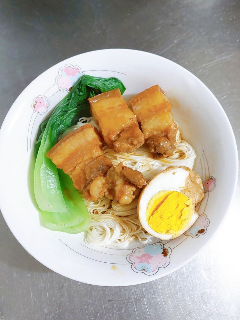 啤酒滷肉麵線