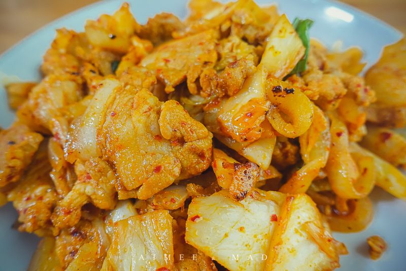 泡菜炒五花肉