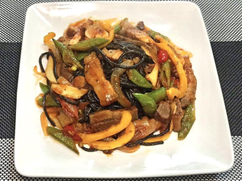 微辣蕃茄鹹豬肉墨魚義大利🇮🇹麵