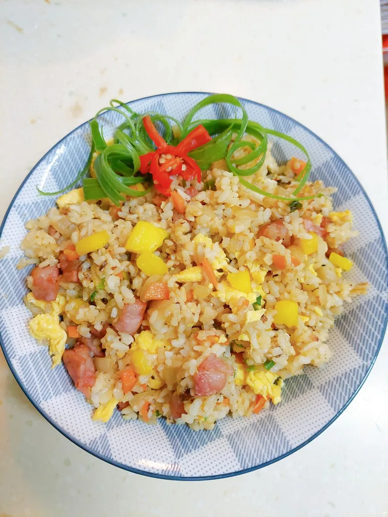 香腸鳳梨炒飯